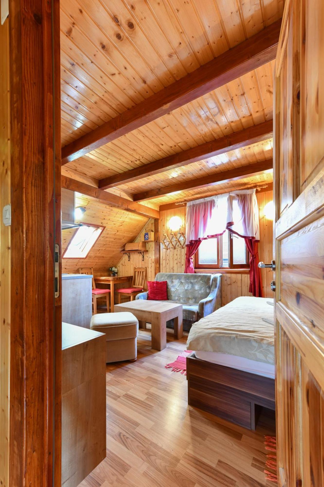 Guest House Martin Korana エクステリア 写真