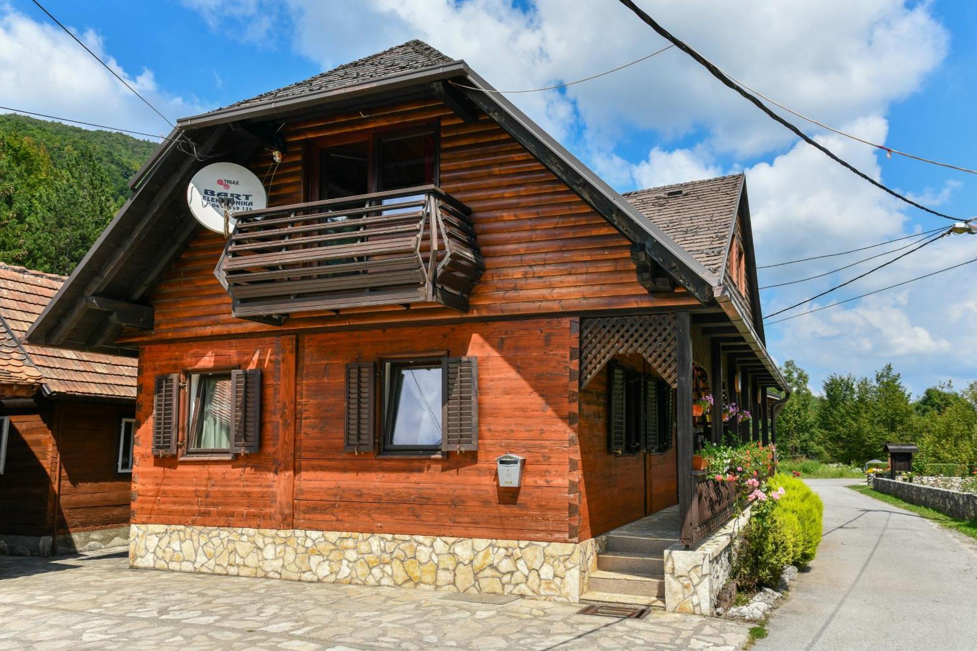 Guest House Martin Korana エクステリア 写真