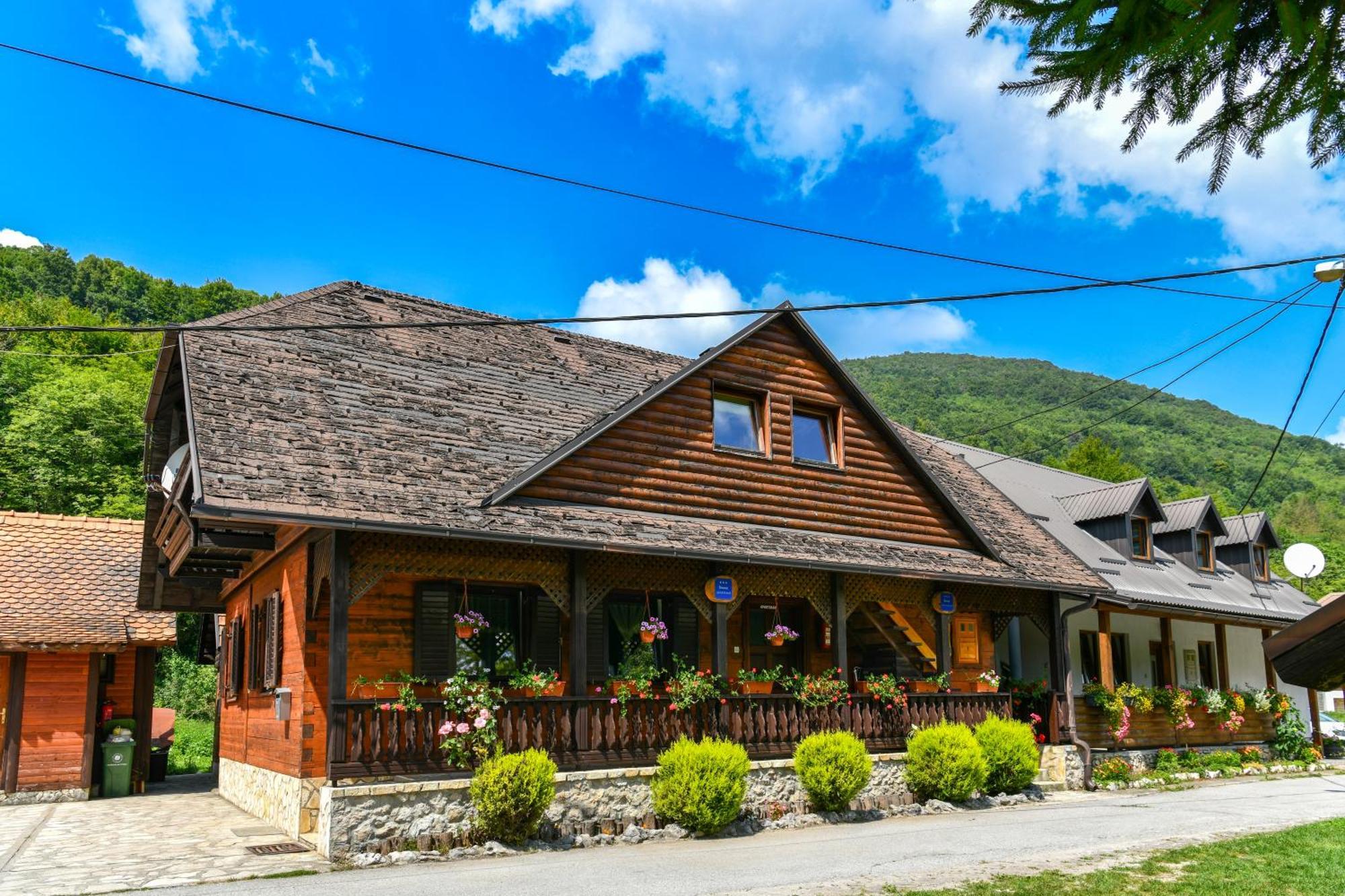 Guest House Martin Korana エクステリア 写真